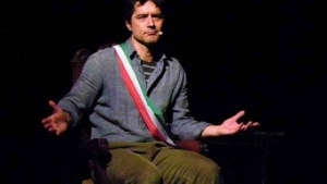 I sindaci a teatro per lo spettacolo che racconta Angelo Vassallo