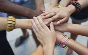 Coperative di comunit&agrave;, tante esperienze per crescere insieme