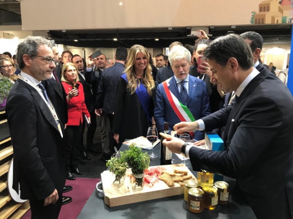 Assemblea Anci, grandissimo successo dello stand di Anci Toscana
