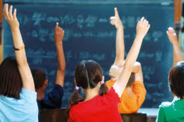 Educazione civica a scuola, via alla campagna nelle piazze