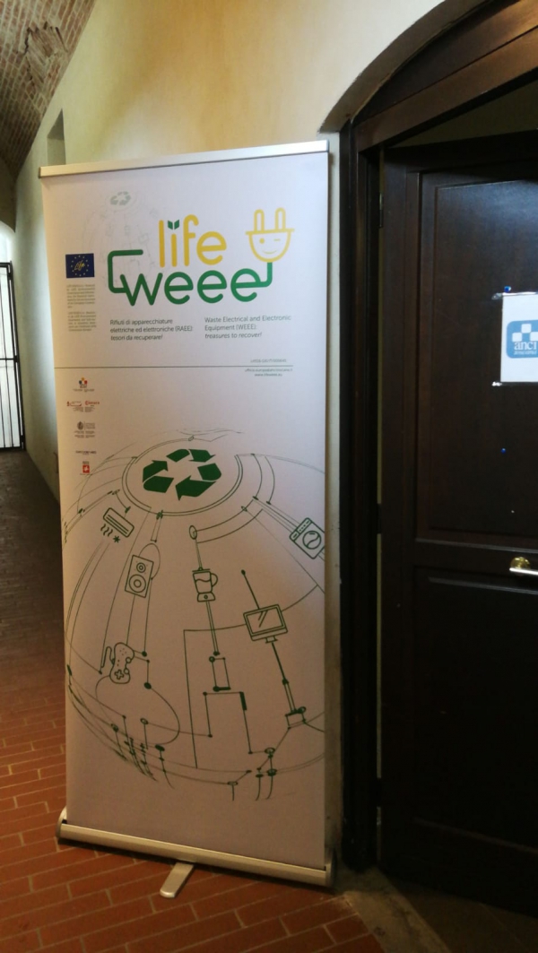 Smaltimento rifiuti elettronici, avanti con il progetto europeo Life Weee