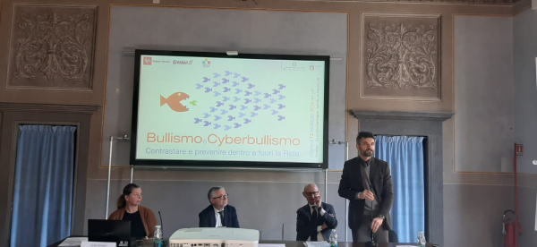 Bullismo e cyberbullismo, 62 progetti dei Comuni per combatterli