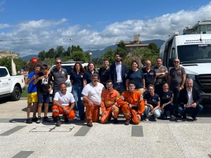 Dimostrazione con i mezzi antincendi boschivi a Capannori