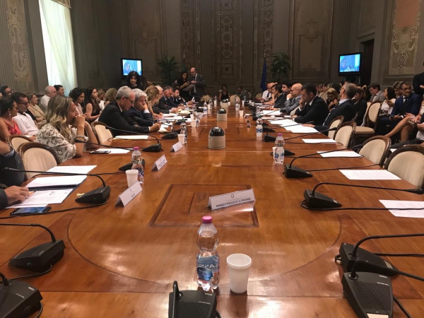 Accordo su nuove semplificazioni per cittadini, imprese e Comuni