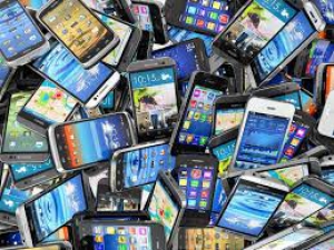 Come smaltisco lo smartphone? In Toscana lo sanno ancora in pochi